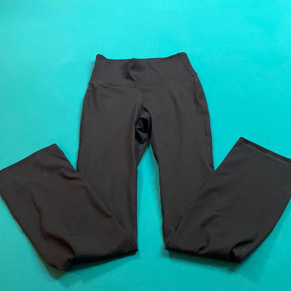 Old navy active go-dry leggings, size S/P/CH, black